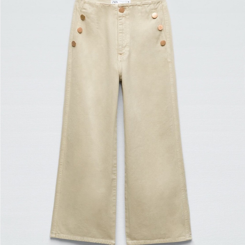 Zara cropped z1975 wide leg button jeans green 
Sea green, size 8. NEVER USED